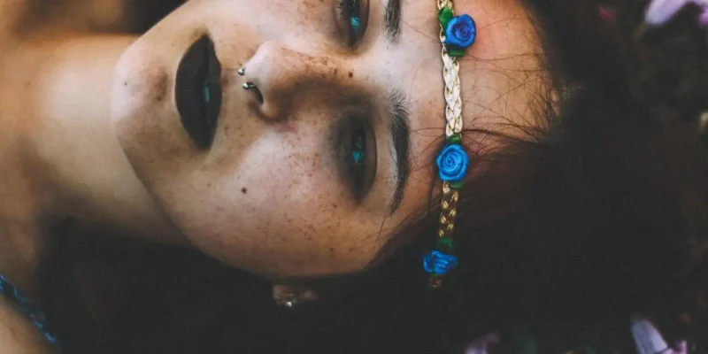 10 oryginalnych trendów w biżuterii handmade na jesień i zimę 2025