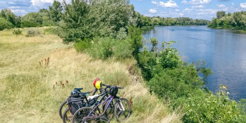 5 tras rowerowych dla miłośników slow travel w centralnej Polsce