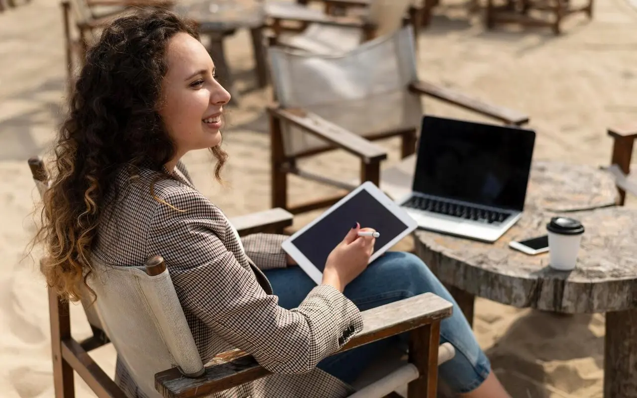 Jak praktykować workation w Hiszpanii – wskazówki dla freelancerów w 2025 roku