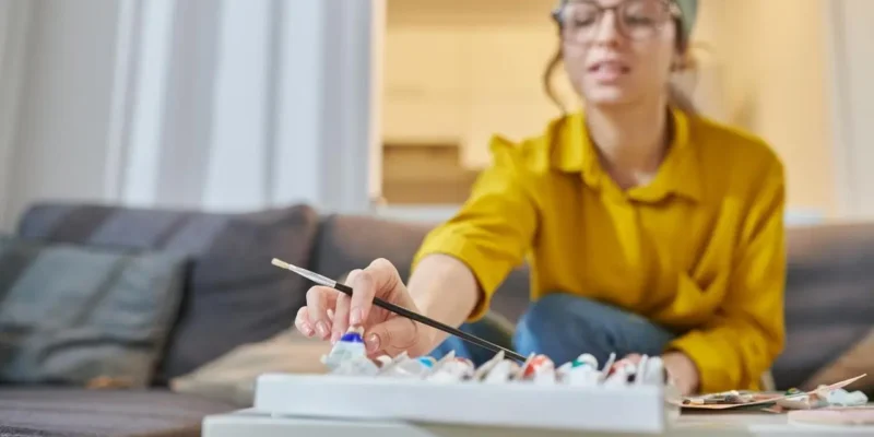 Kreatywne pisanie jako sposób na radzenie sobie ze stresem – poradnik