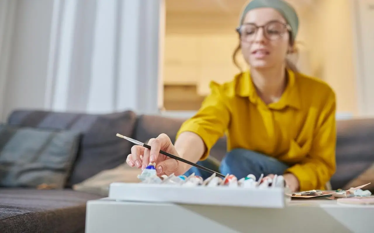 Kreatywne pisanie jako sposób na radzenie sobie ze stresem – poradnik