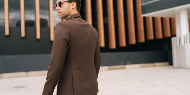 Sekrety stylu smart casual dla mężczyzn prowadzących własny biznes