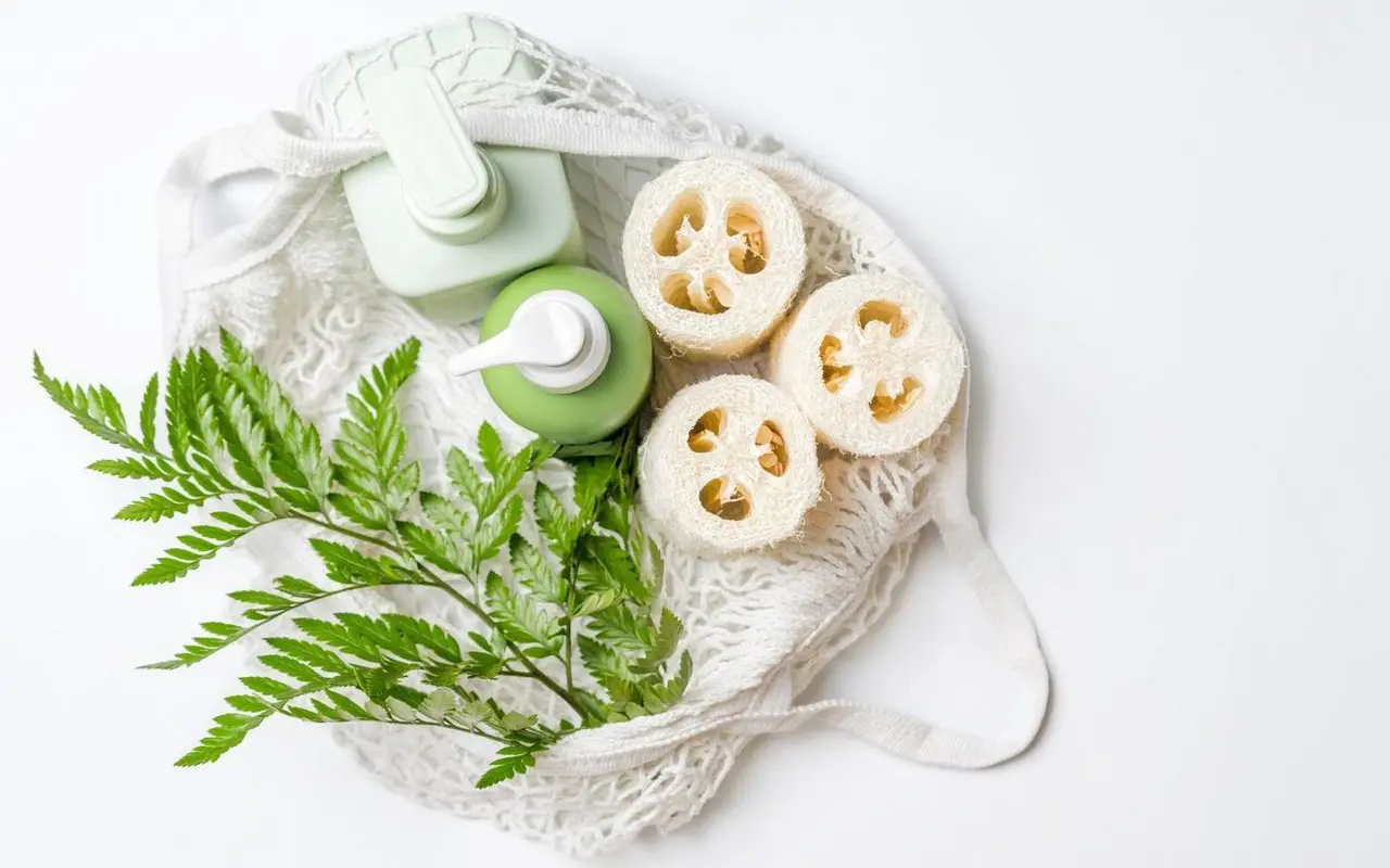 Wegańskie kosmetyki do cery wrażliwej: ranking i recenzje 2025