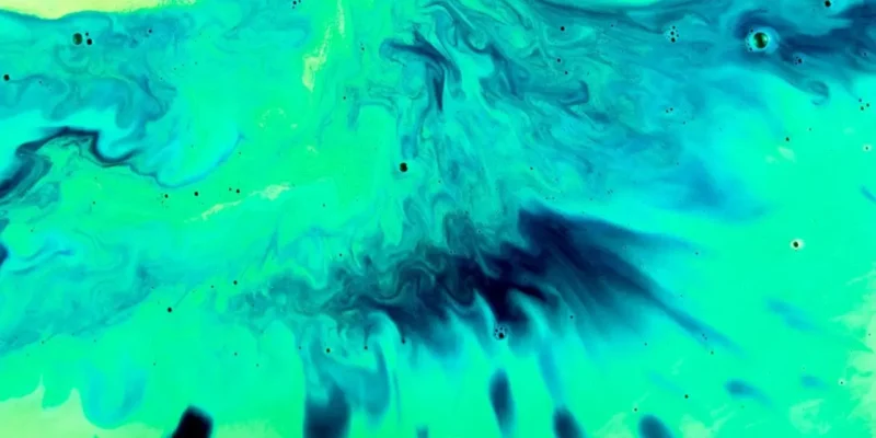 Wpływ koloru roku 2026 na trendy streetwearowe w polskich miastach