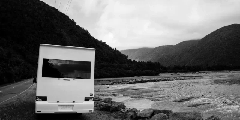 Wyzwania i korzyści z życia w vanie – praktyczne wskazówki dla początkujących